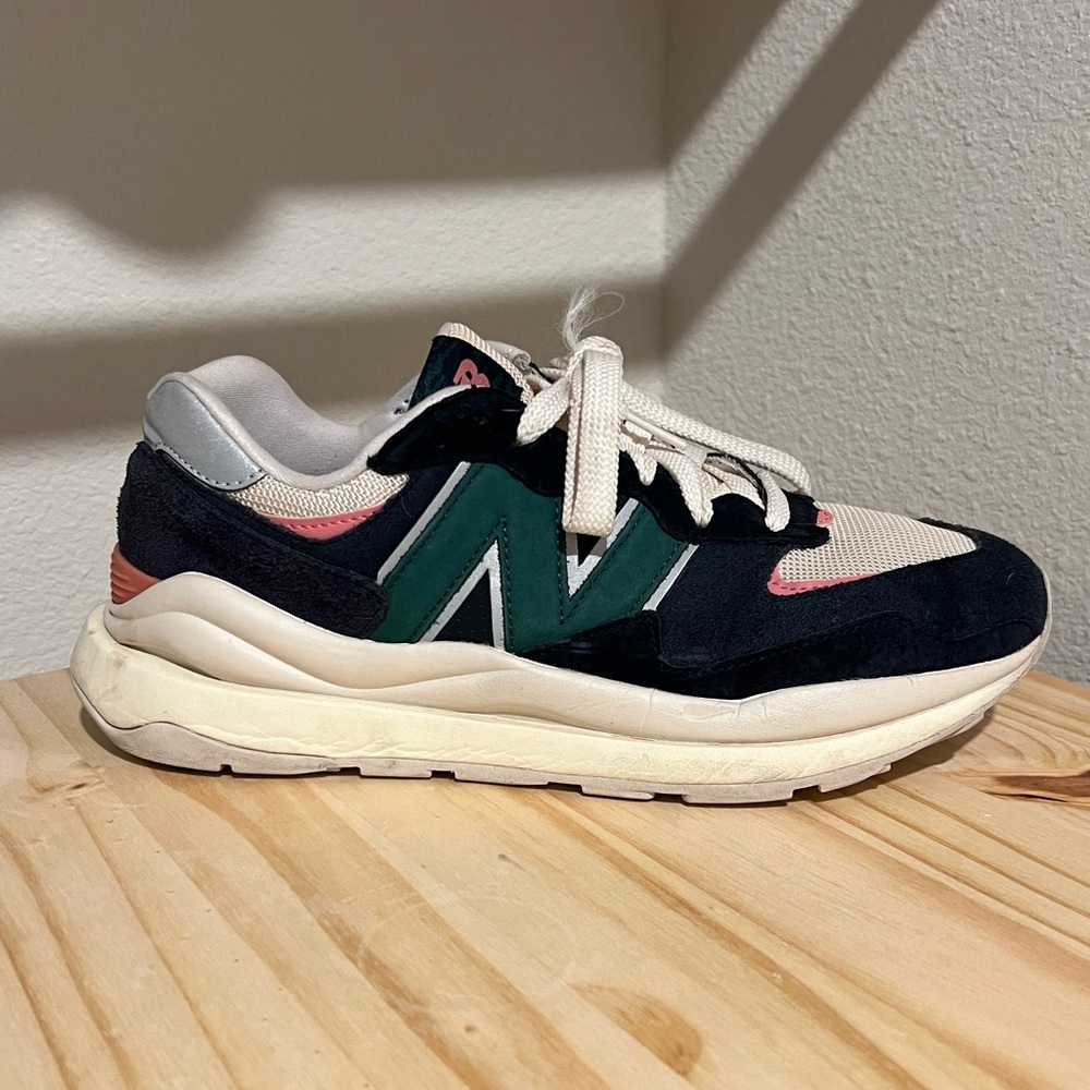 New Balance 57/40 5740 sneakers - women’s 10.5 men’s 9